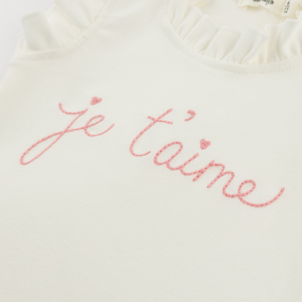 oh baby! Rebekah Tank Top - "je t'aime" Embroidery - Oyster - Close Up