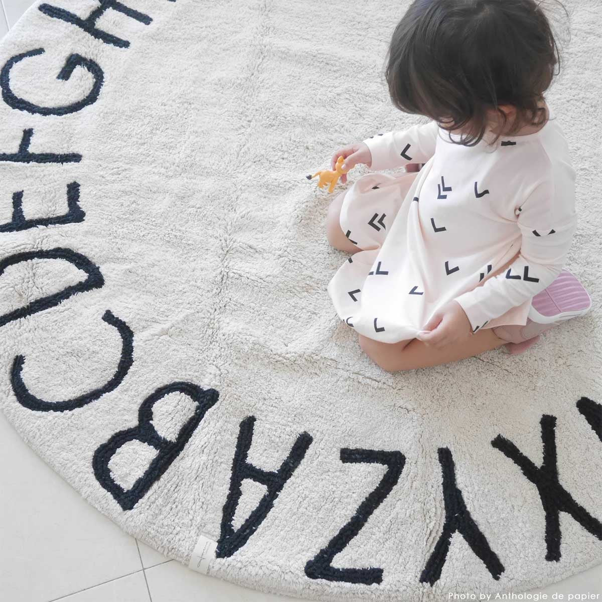 Abc Rug Black ABC Round Washable Rug - Black/Natural – oh baby!
